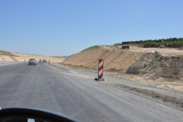 Tronsoanele de autostradă Cernavodă-Medgidia şi Medgidia-Constanţa vor fi deschise circulaţiei din 20 iulie - vezi video